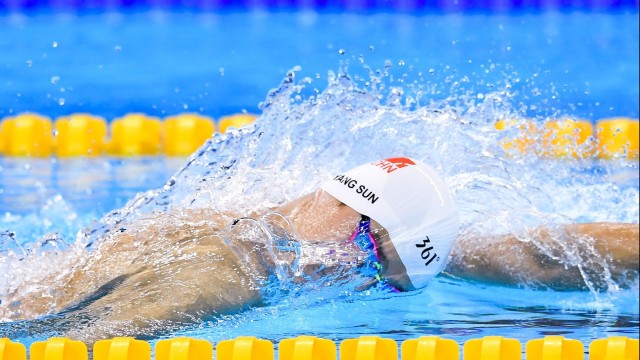 萨博尼斯基领导球队晋级全球杯篮球比赛，萨博尼斯比赛视频